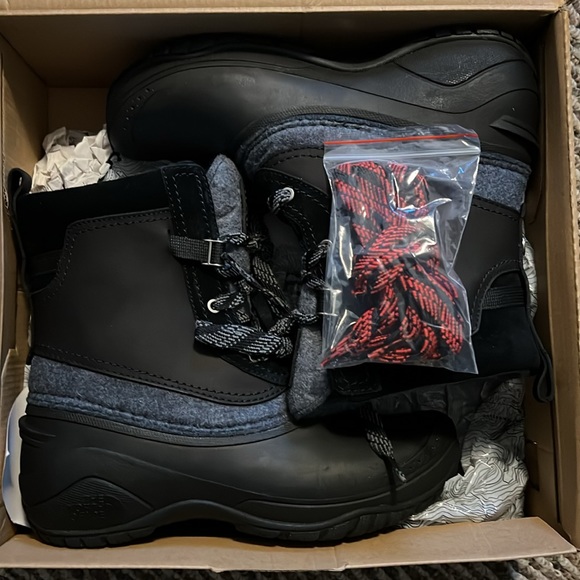The North Face Winter Boots - Picture 2 of 3
